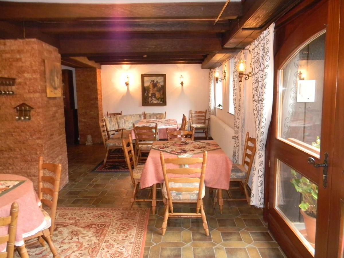 에디게르-엘러 Gastehaus Am Calmont B&B 외부 사진