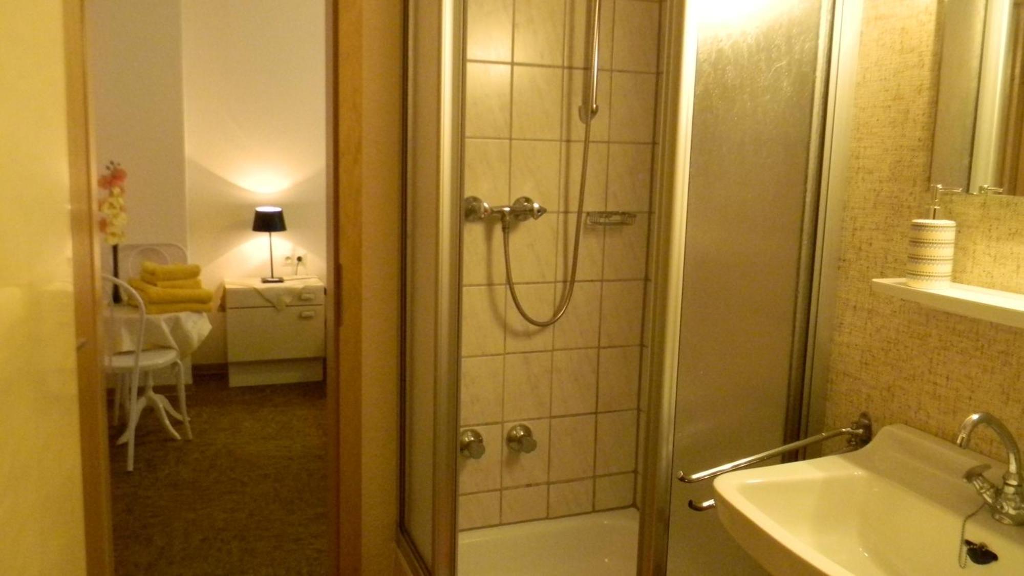 에디게르-엘러 Gastehaus Am Calmont B&B 객실 사진